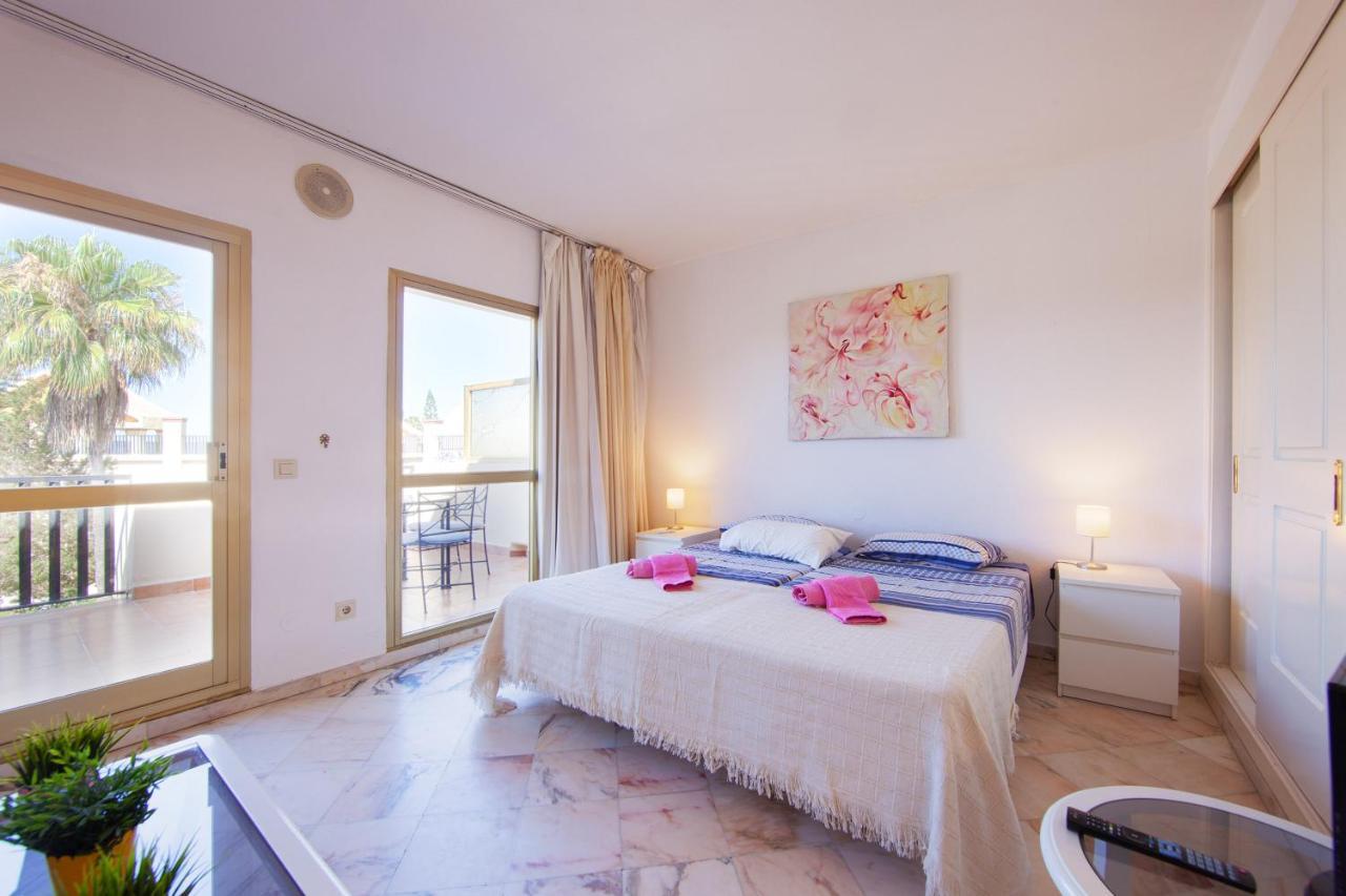 Romana Playa Studio Elviria Marbella Exterior foto